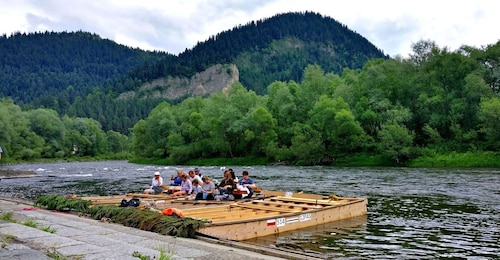 Desde Cracovia: tour privado de rafting en el río Dunajec