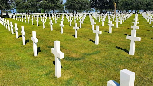 Visite à pied privée du cimetière d’Omaha Beach et de Colleville