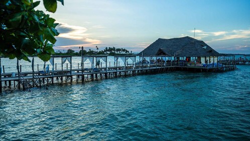 Zanzibar & Tanzania: 13 Dagen Strand & Safari Avontuurlijke Rondreis