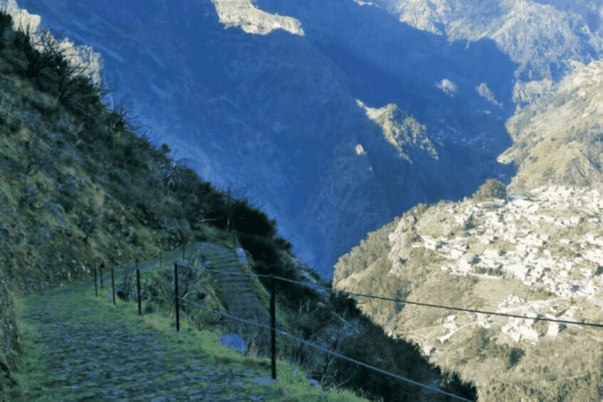 Picture 3 for Activity Madeira : Nuns Valley - "Curral das Freiras"