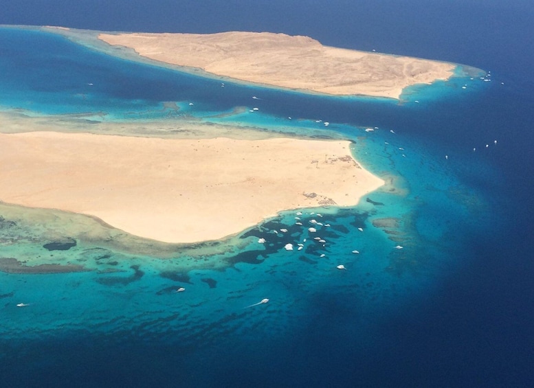 Hurghada: Three Island Visit by Speedboat with Hotel Pickup