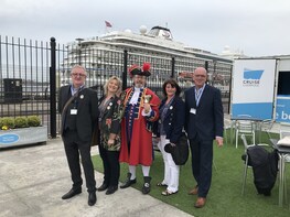 Private Liverpool Tour with Qualified local Tourist Guide