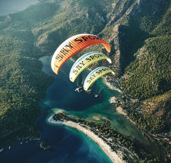 Ölüdeniz: 2-Hour Tandem Paragliding Experience