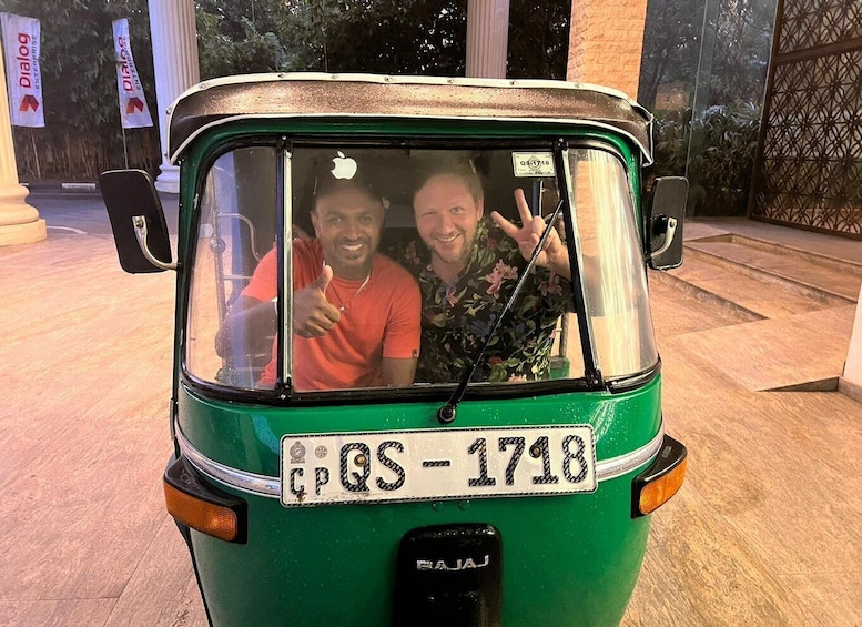 Kandy: Private Guided Tour of the City by Tuk-Tuk