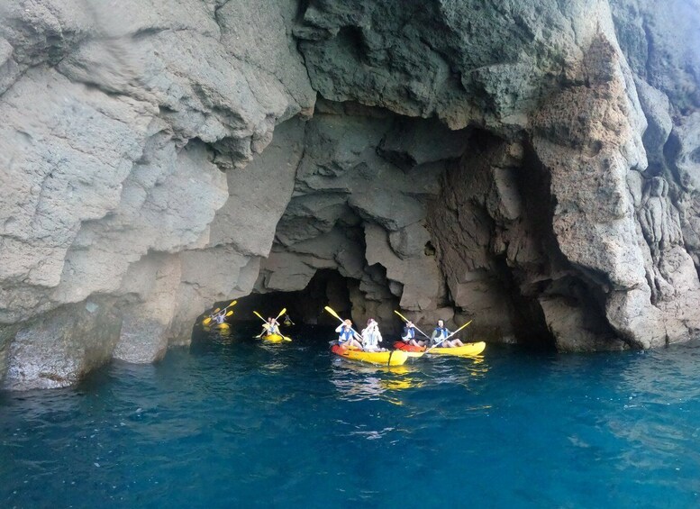 Lomo Quiebre: Mogan Kayaking and Snorkeling Tour in Caves