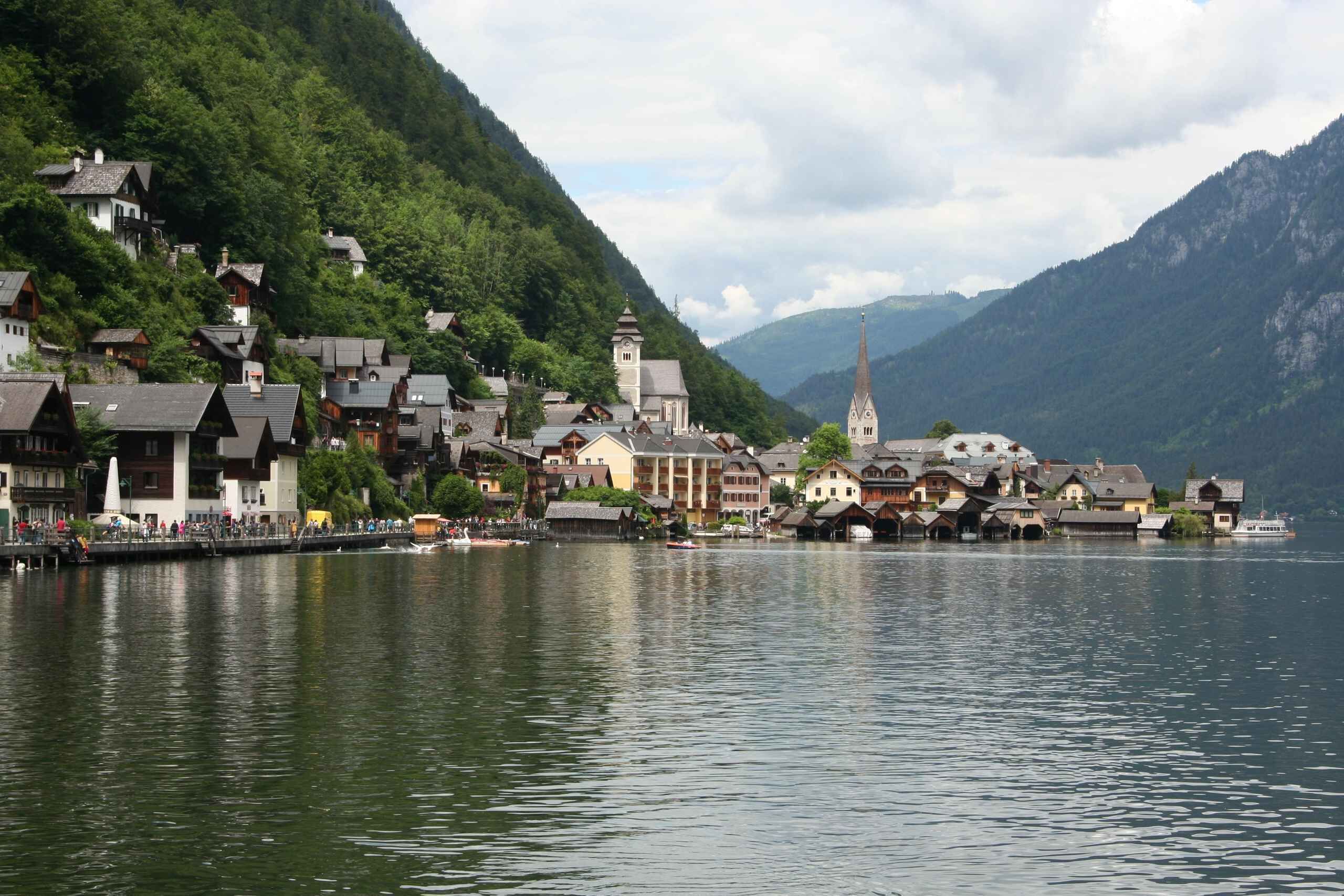 Vienna: Hallstatt, Salzburg, Melk, Alps & Lakes Day Trip