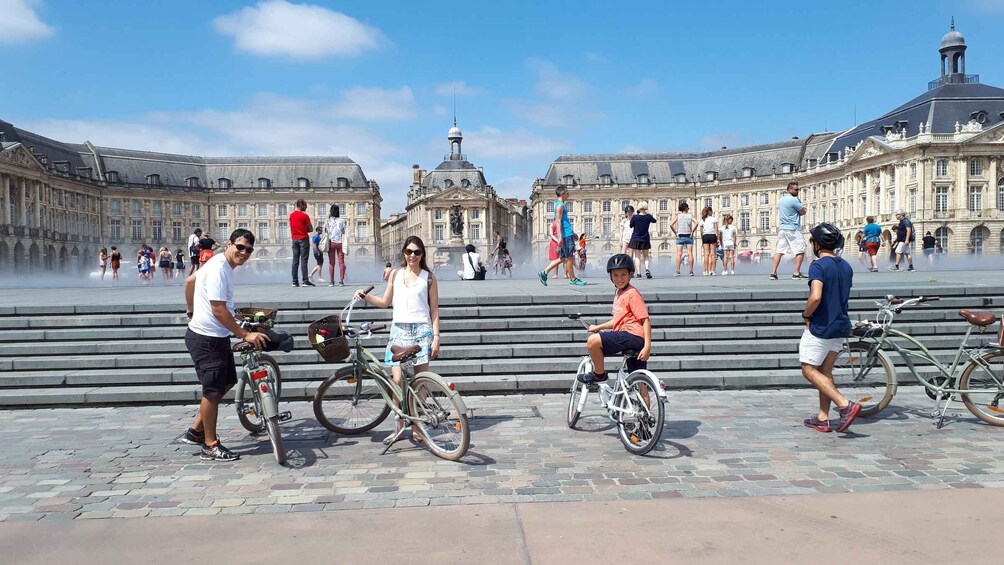 Picture 5 for Activity Bordeaux: Guided Bike Tour