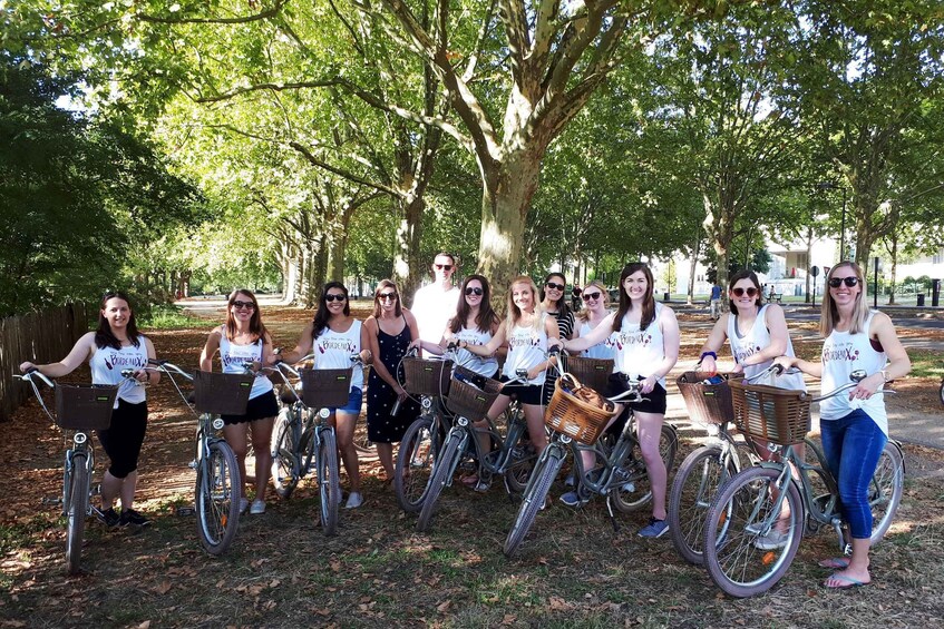 Picture 8 for Activity Bordeaux: Guided Bike Tour