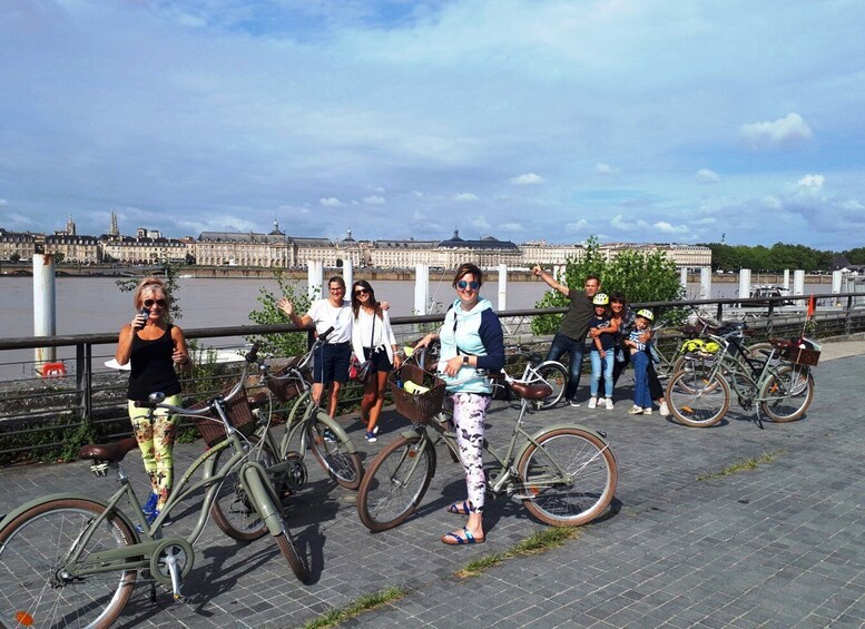 Picture 5 for Activity Bordeaux: Guided Bike Tour