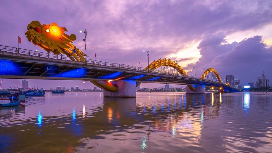 From Da Nang: One-Way Shared Bus Transfer to Hue