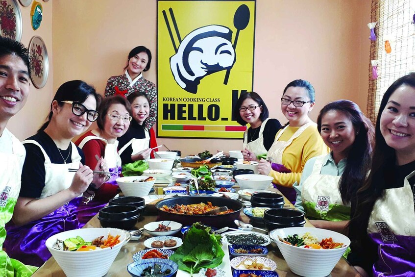 Picture 1 for Activity Seoul: Korean Cooking Class at a Local Home and Market Tour