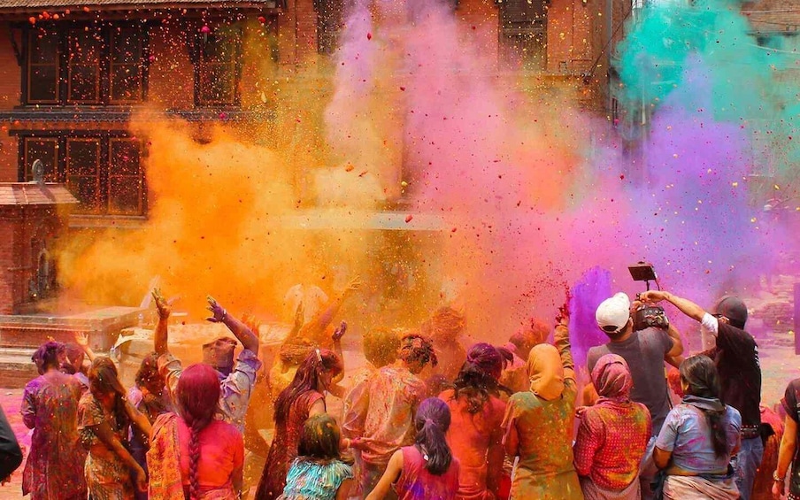 Jaipur: 3-Night Holi Festival Tour with Accommodation