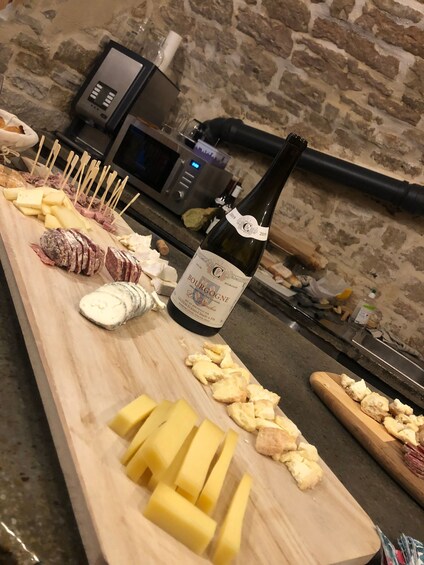 Picture 8 for Activity Dijon: Cheese and Burgundy Wine Tasting Workshop