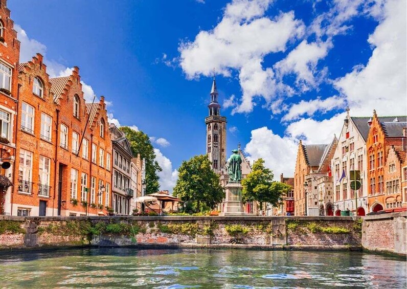 Experience the best of Bruges on Private Tour with Boat Ride