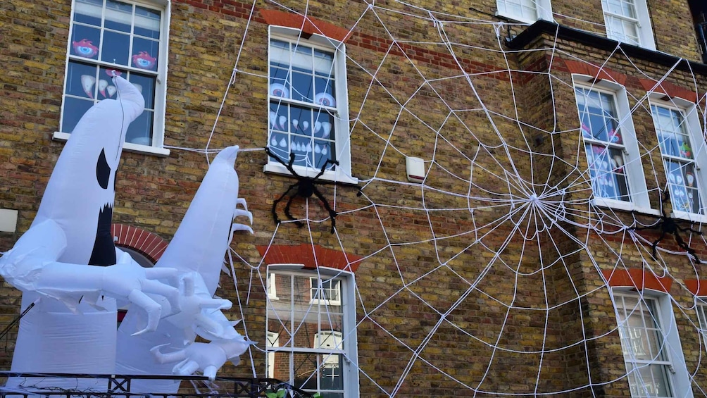 Picture 6 for Activity London: Ghosts and Crime Tour of Haunted Places
