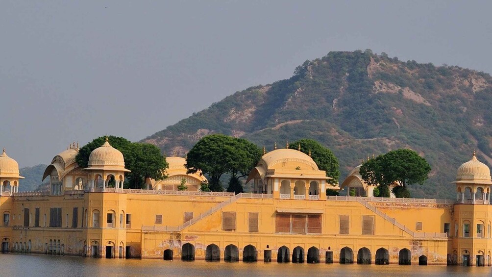 Picture 3 for Activity From Udaipur: 2-Day Jaipur Tour with Transport and Guide