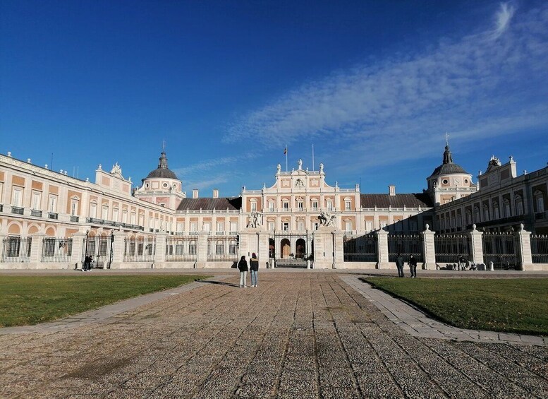 Picture 6 for Activity Aranjuez: Royal Palace Guided Tour