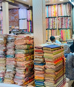 Markets of Mumbai Walking Tour