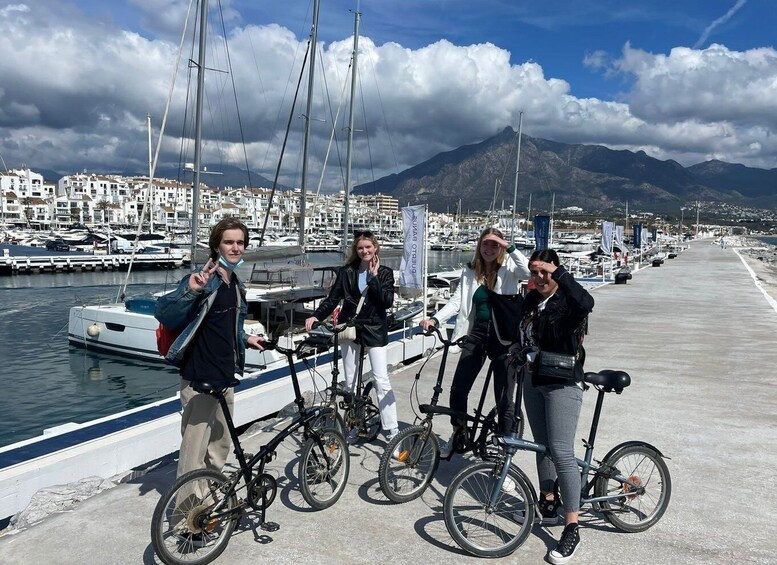 Marbella: Guided Bike Tour with Tapas Tasting and Drinks