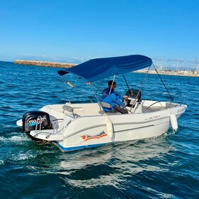 Benalmádena: Alquiler de barcos sin licencia Costa del Sol