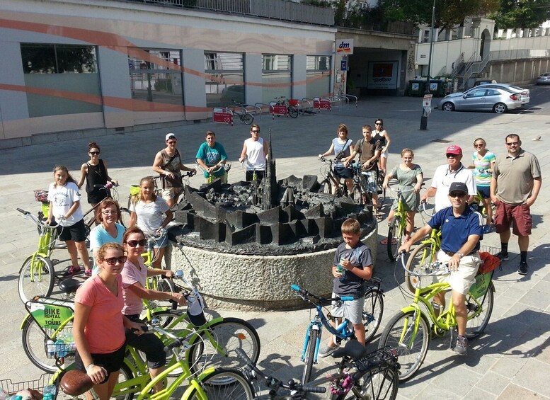 Vienna: Eco Friendly City Bike Tour