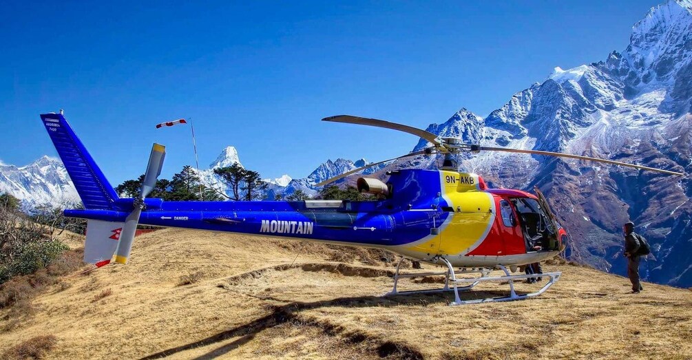 Picture 6 for Activity Kathmandu: Everest Helicopter Tour with Syangboche Landing