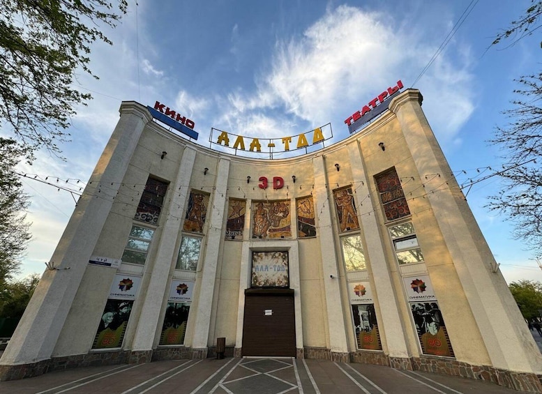 Bishkek : City Tour (History, Architects, Statues & Culture)