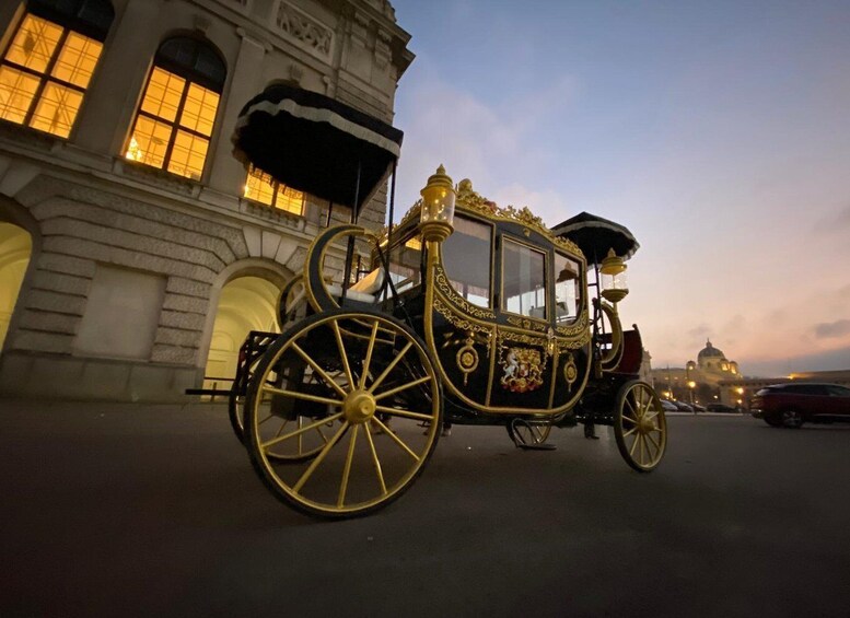 Vienna: Electric-Imperial Carriage Sightseeing Tour