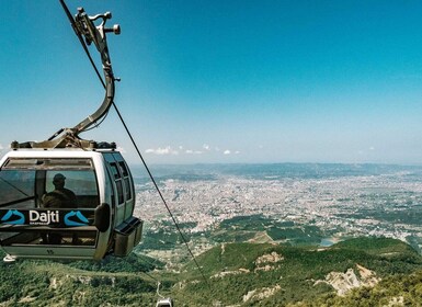 Tirana: Dajti Mountain halvdags Tur med taubanebillett