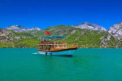 Die Stadt Side: Bootsfahrt auf dem Grünen See und Bussafari mit Mittagessen