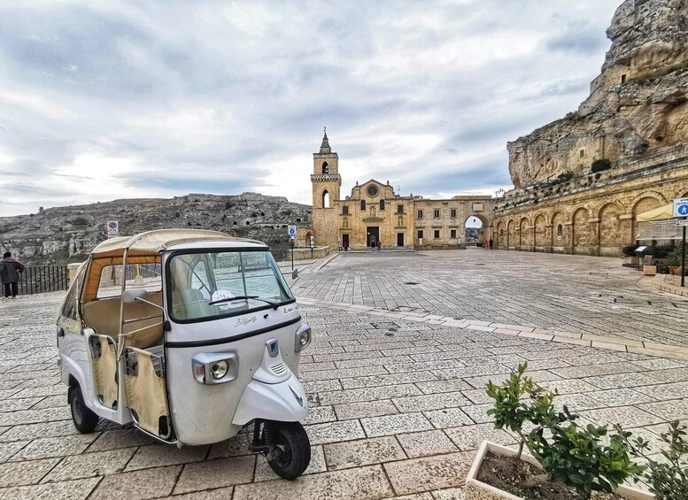 Picture 1 for Activity Matera: Walking tour with entries in Cave House and Church