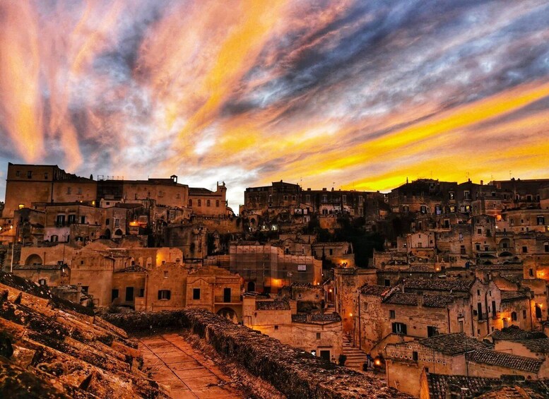 Matera: Walking tour with entries in Cave House and Church