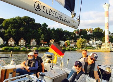 Véritable voyage à la voile « jusqu'aux portes de Hambourg », de/à Wedel