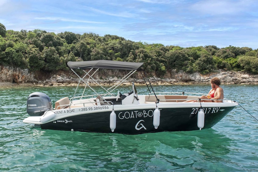 Picture 11 for Activity Rovinj: Rovinj Archipelago and South Coves Speedboat Tour