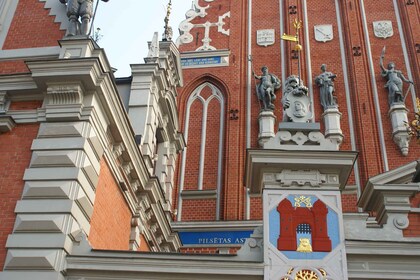 Riga: Old and New Walking Tour