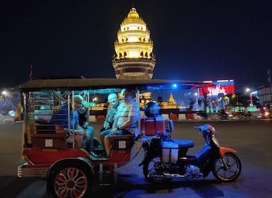 Visiting 9 Places in 3 hours Tour by Tuk-Tuk in the Evening