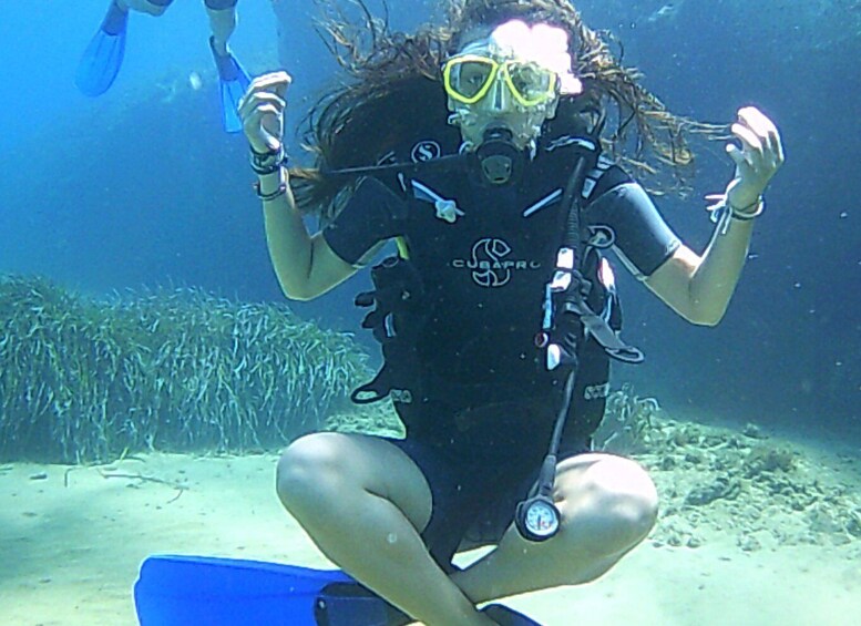 Picture 11 for Activity Mykonos: Scuba Diving Mini Program for Beginners