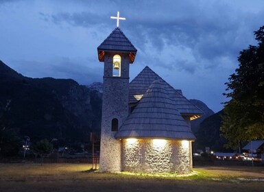 Ab Tirana: 2-tägige private Tour durch Theth und Shkoder