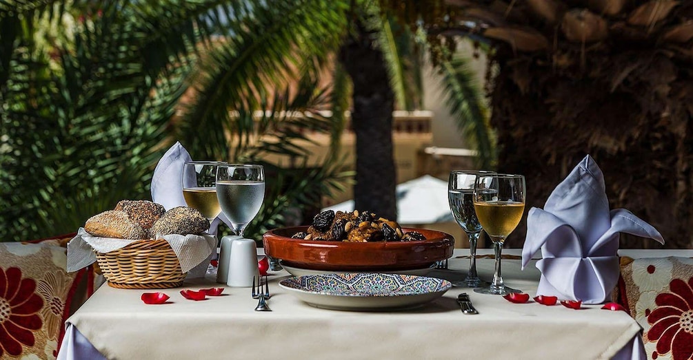 Agadir: Lunch or Dinner in Authentic Moroccan Restaurant