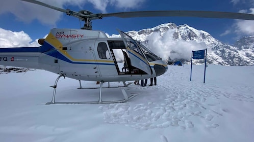 Från Pokhara: Helikoptertur till Annapurna Base Camp