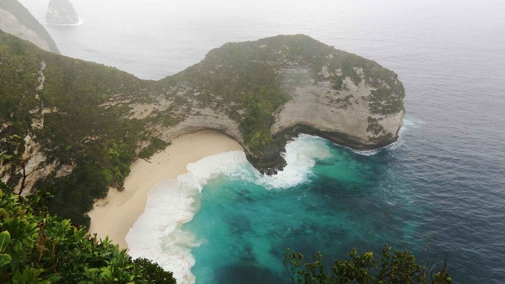 Picture 3 for Activity Manta Point 3 Spot Snorkeling and Nusa Penida Tour Land
