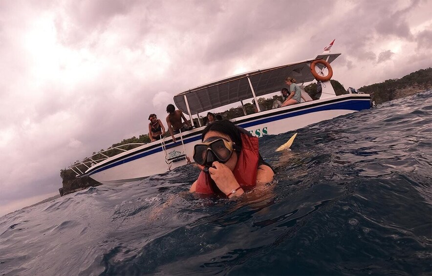 Picture 5 for Activity Nusa Penida: Manta Point 3 Spot Snorkeling and Land Tour