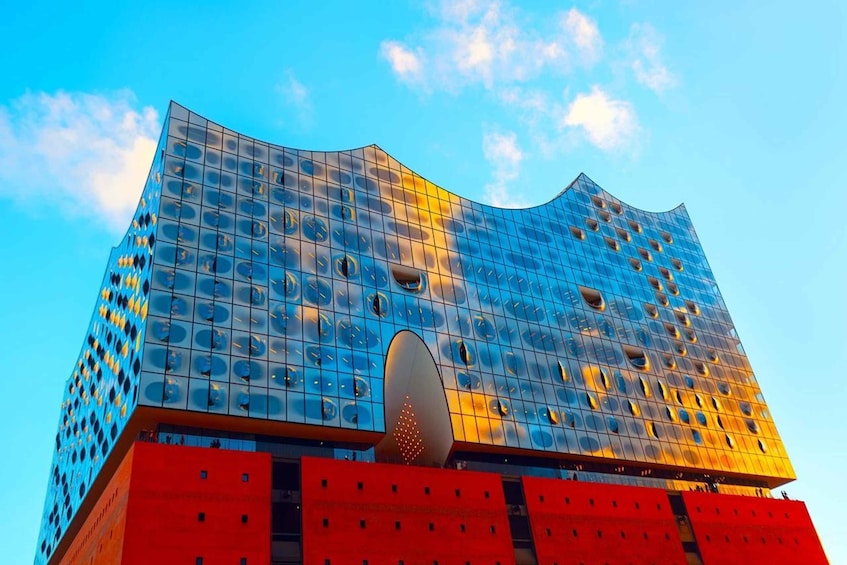 Hamburg: Elbphilharmonie Plaza, Highlights & Surroundings