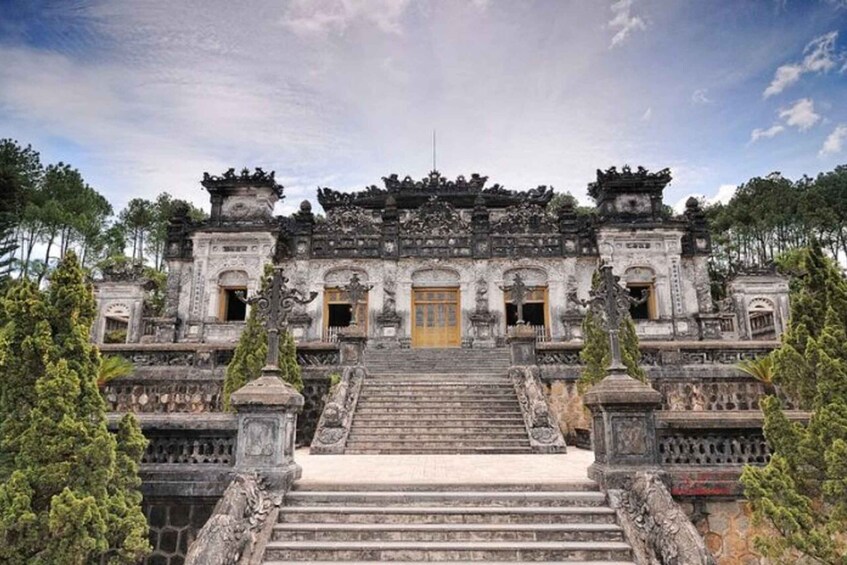 Picture 2 for Activity Da Nang: Imperial City of Hue Day Trip with Lunch and Ticket