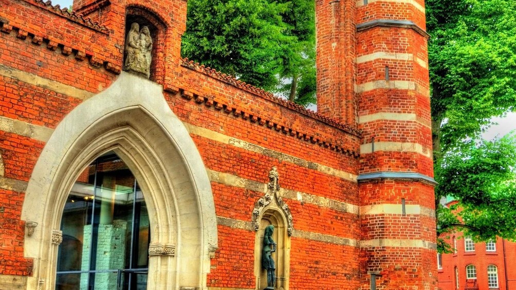 Lübeck: St. Anne's Museum with City Walking Tour Option