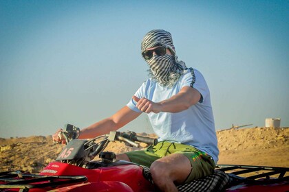 Sharm El Sheikh: Quadbike, Safari, Kamel mit Abendessen & Show