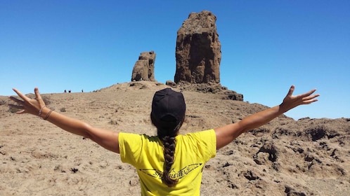 大加那利岛：2 名本地导游带您游览 Roque Nublo 景点