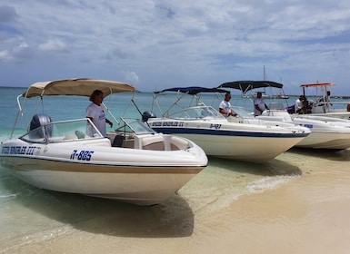Aruba: Private Caribbean Boat Trip with Snorkelling & Drinks