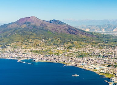 From Pompeii: Bus Transfer to Vesuvius with Park Entry Fee