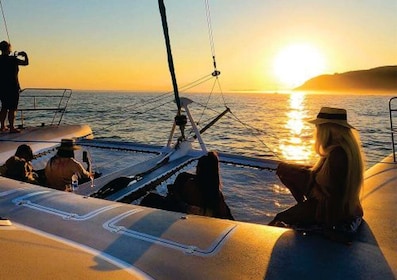 Lisbon: Sunset and Wine Luxury Catamaran Cruise